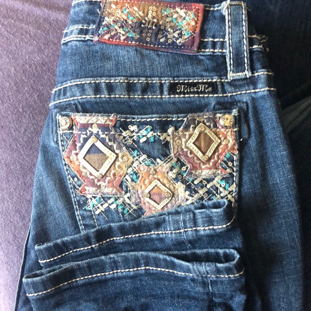 Miss Me Signature Straight Jeans